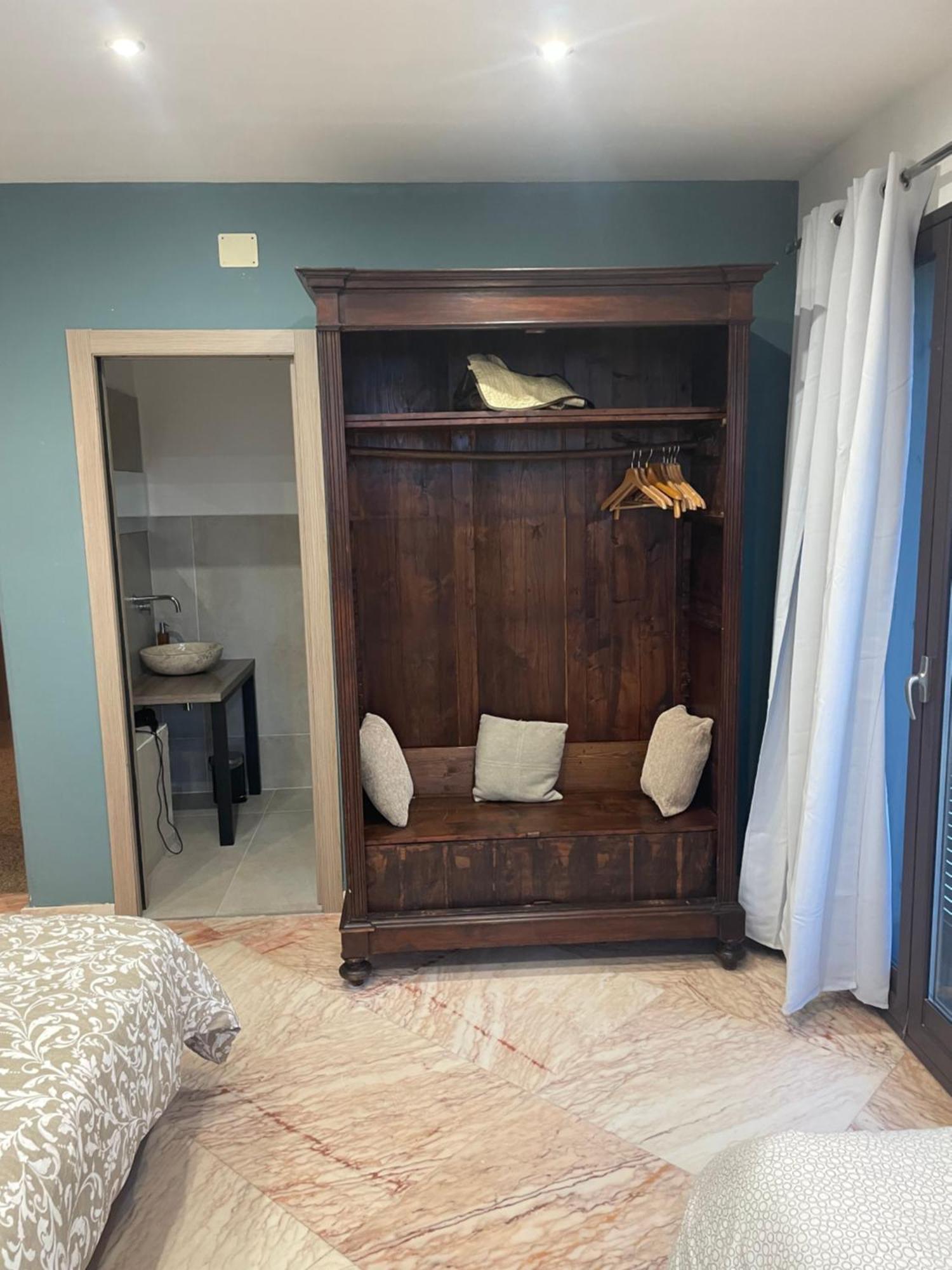 Etna Petit Relais Bed & Breakfast Nicolosi Exterior photo
